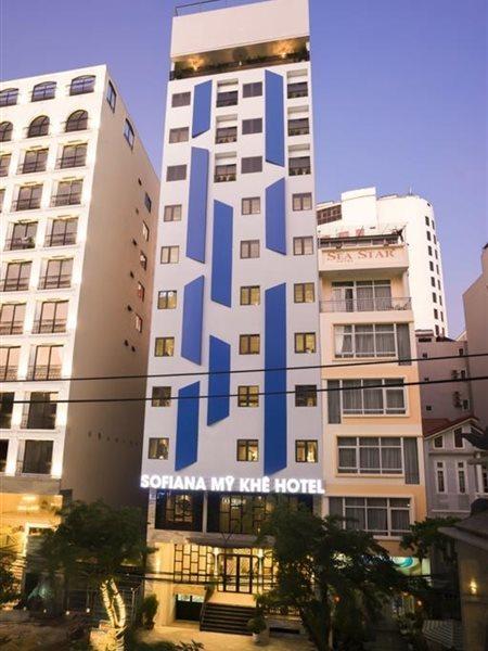 Hotel Sofiana My Khe & Spa- Rooftop Pool Bar